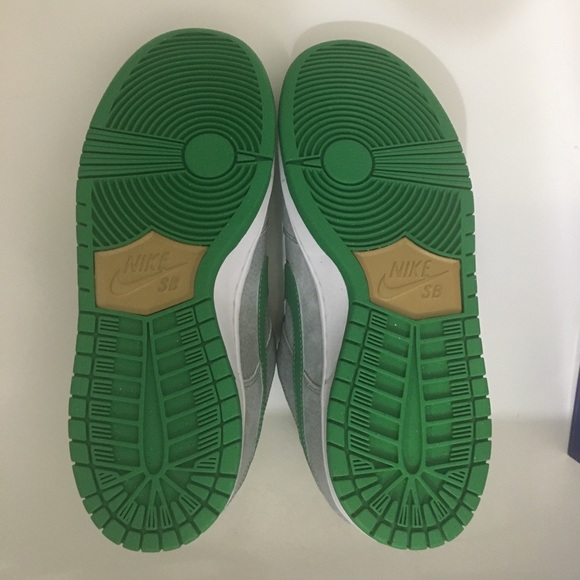 ❌SOLD❌Nike SB Dunk Low Medusa Sz 9 RARE 🔥🔥 - Picture 4 of 6